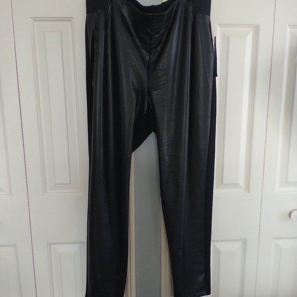 Chaps Black Faux Leather Pants Leggings 1X - Picture 2 of 10